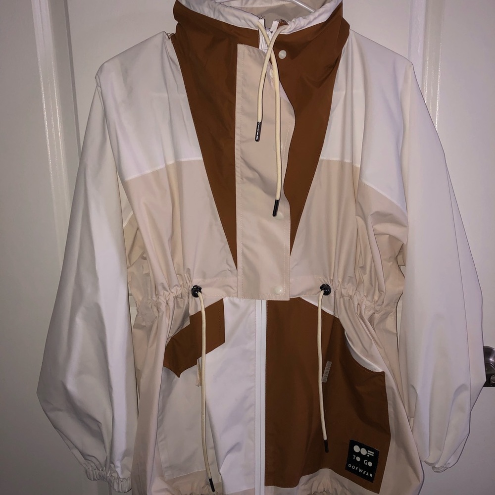 Received as gift, never worn, size 38 (M)